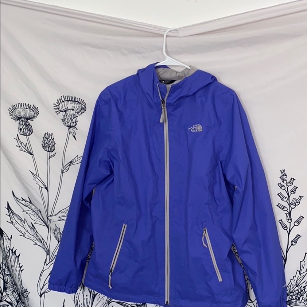 Size large women’s north face rain jacket
